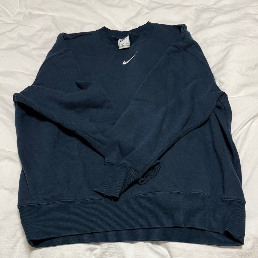 Nike Women's Dark Blue Teal Crewneck Sweater